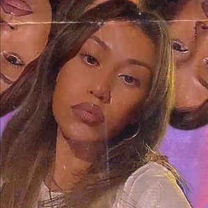 Meet your Posher, Paola